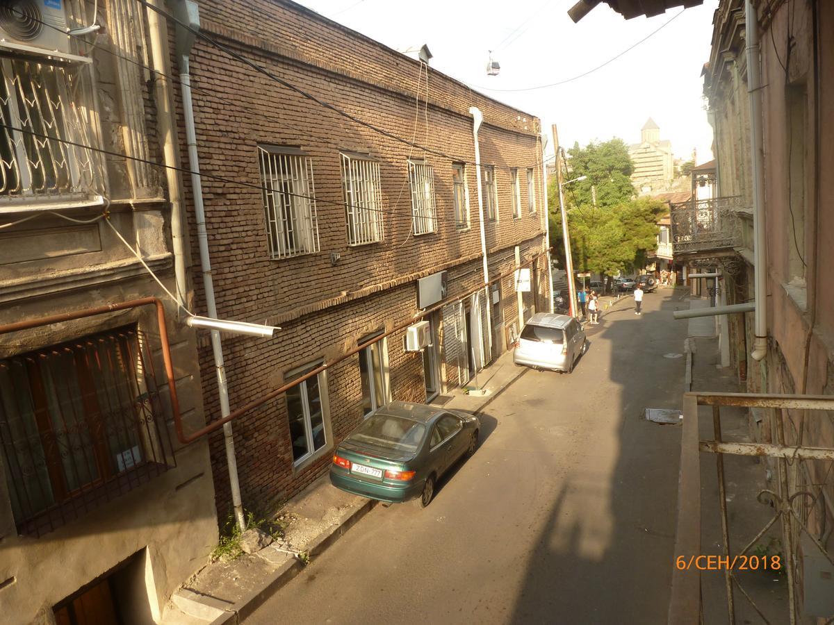 Jeki'S Apartment In Old Тбилиси Экстерьер фото