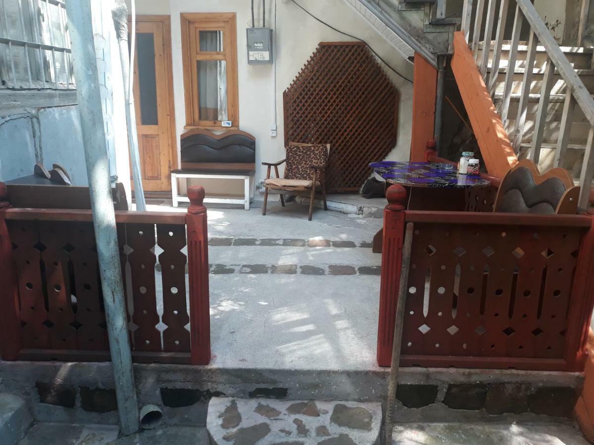 Jeki'S Apartment In Old Тбилиси Экстерьер фото